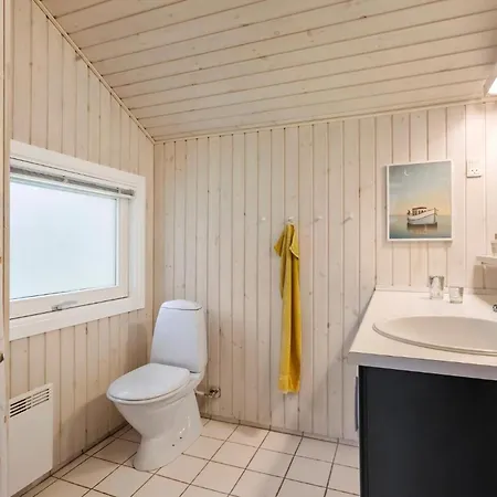 Semesterbostad Sommarhus Nära Och Dronningmølle